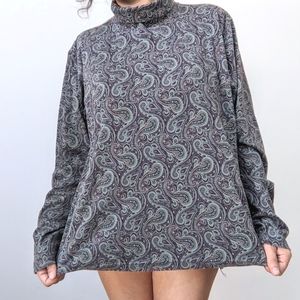 🖤 Paisley Turtle Neck